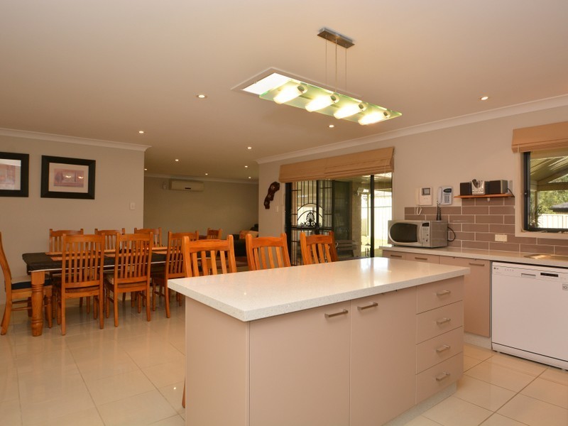 21 Fernleigh Avenue, Rutherford NSW 2320