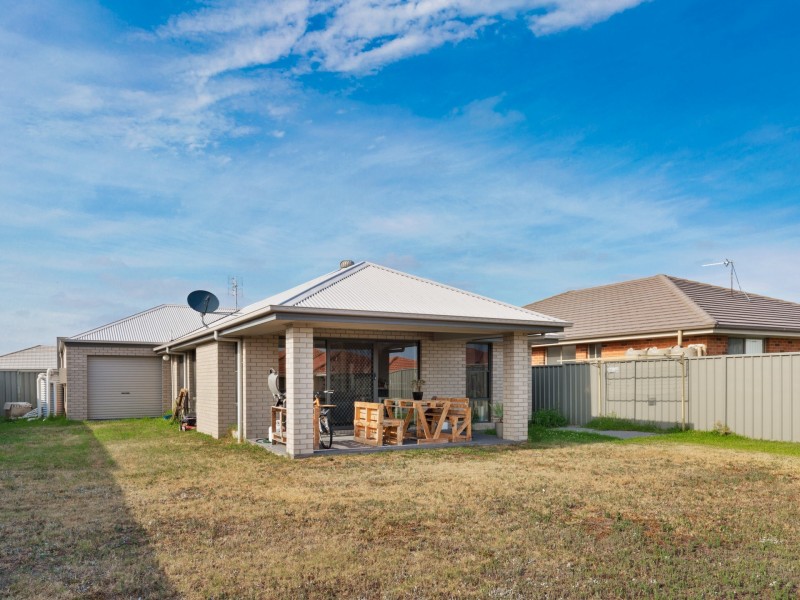 8 Hayworth Street, Rutherford NSW 2320