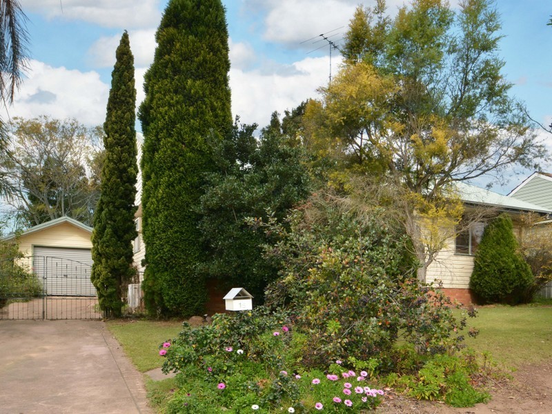15 Mawson Avenue, East Maitland NSW 2323