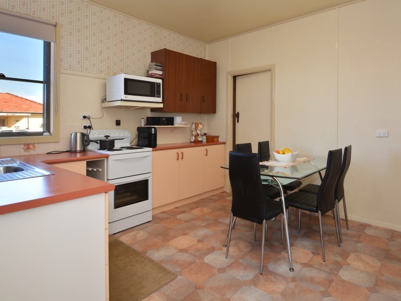 37 Brooks Street, Telarah NSW 2320