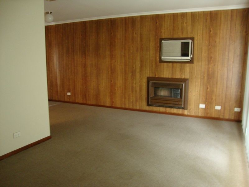 9 Cochran Street, Elizabeth Downs SA 5113