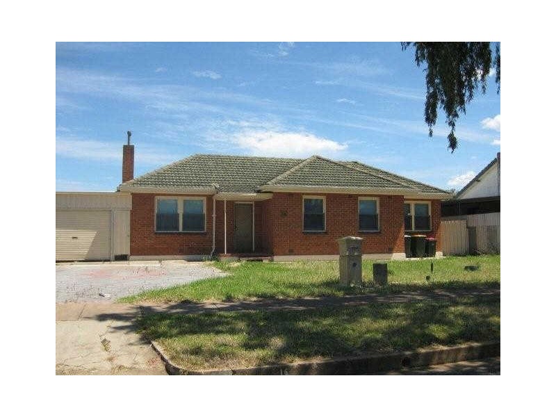 16 Longleat Road, Elizabeth Vale SA 5112