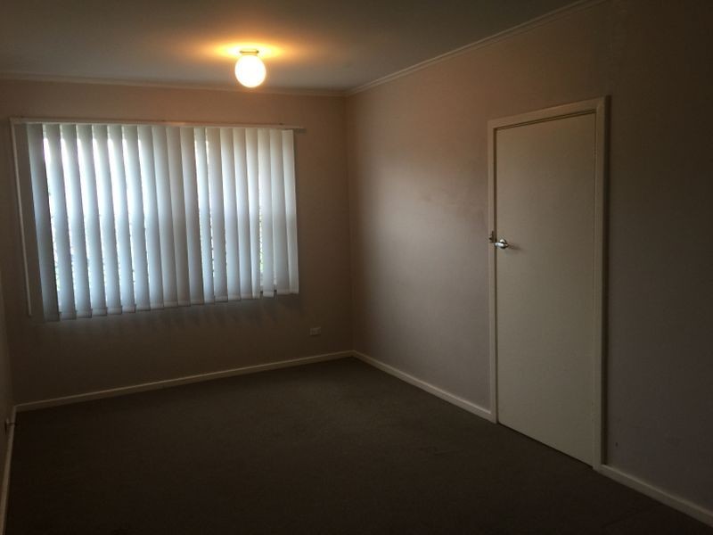 16 Longleat Road, Elizabeth Vale SA 5112
