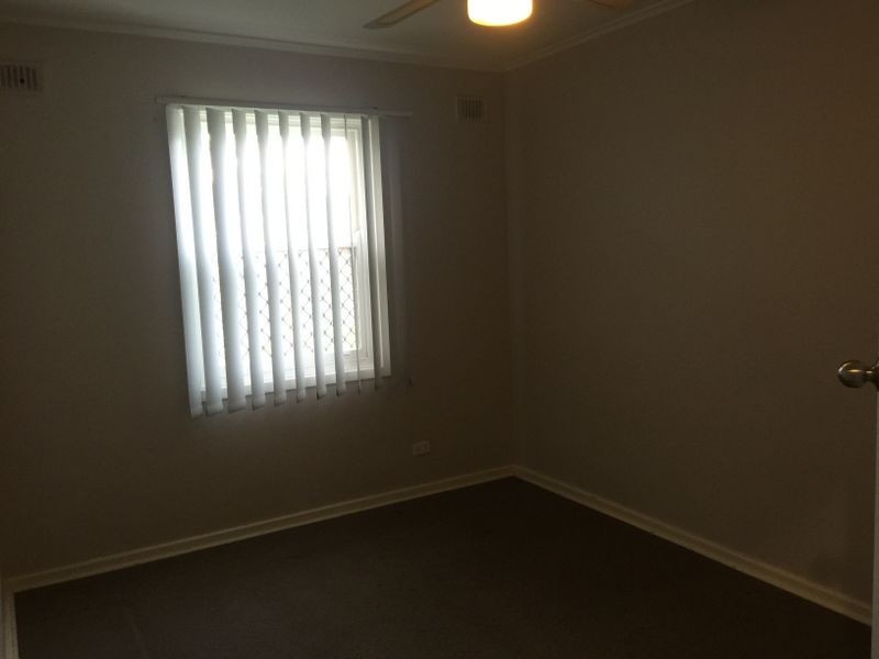 16 Longleat Road, Elizabeth Vale SA 5112
