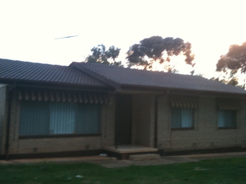 16 Montacute Street, Elizabeth Downs SA 5113