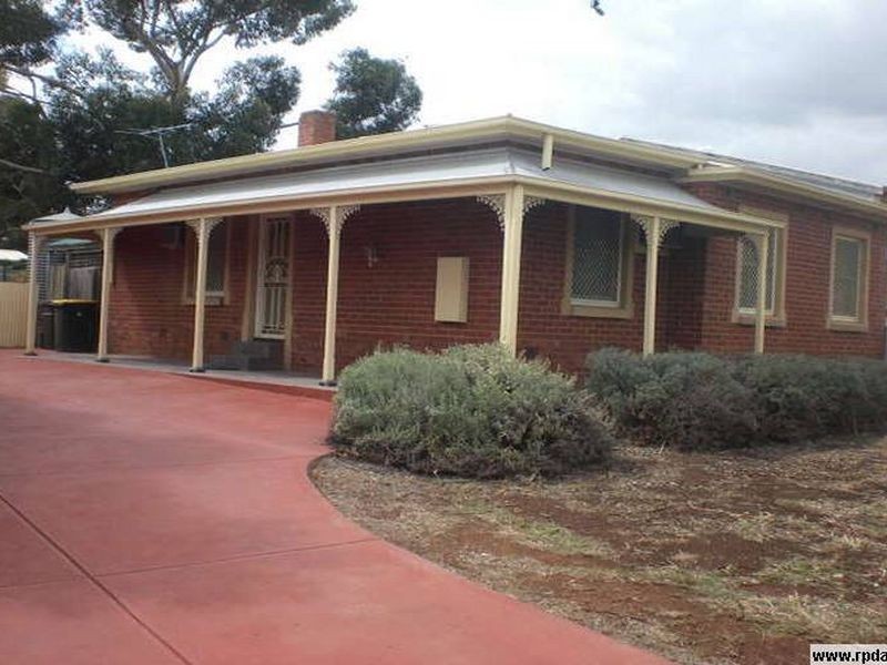 6 Leslie Street, Elizabeth East SA 5112