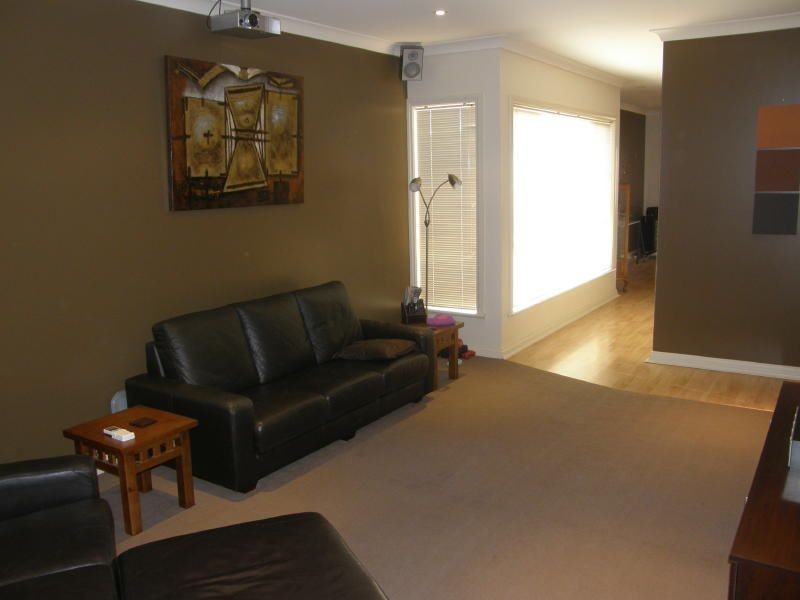 1 Lakeside Court, Greenwith SA 5125