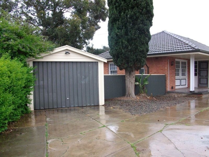 25 St Leonard Crescent, Elizabeth Downs SA 5113