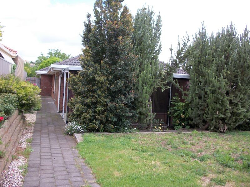 12 Lake Miranda Court, Greenwith SA 5125