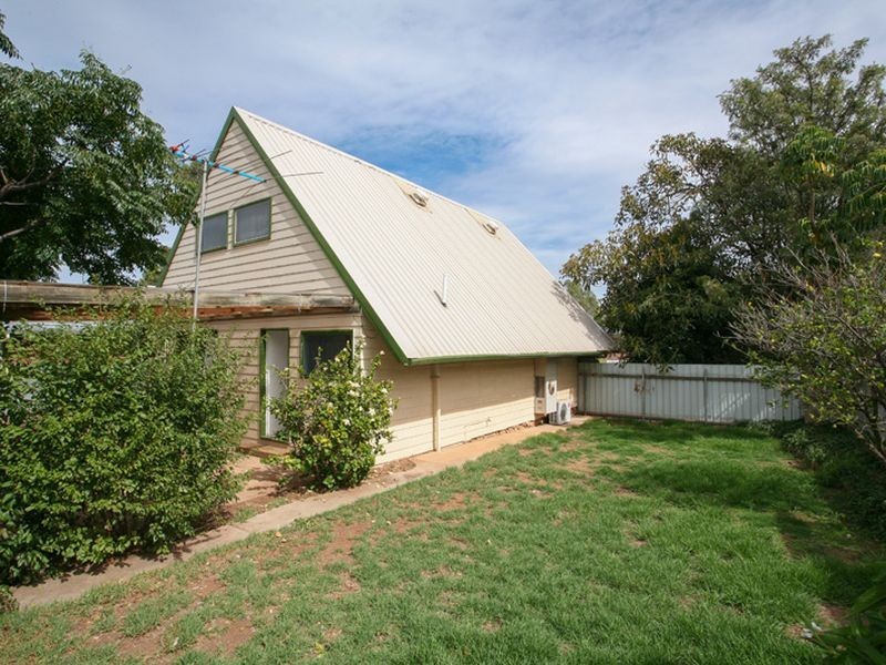 11 Bataan Road, Salisbury Heights SA 5109