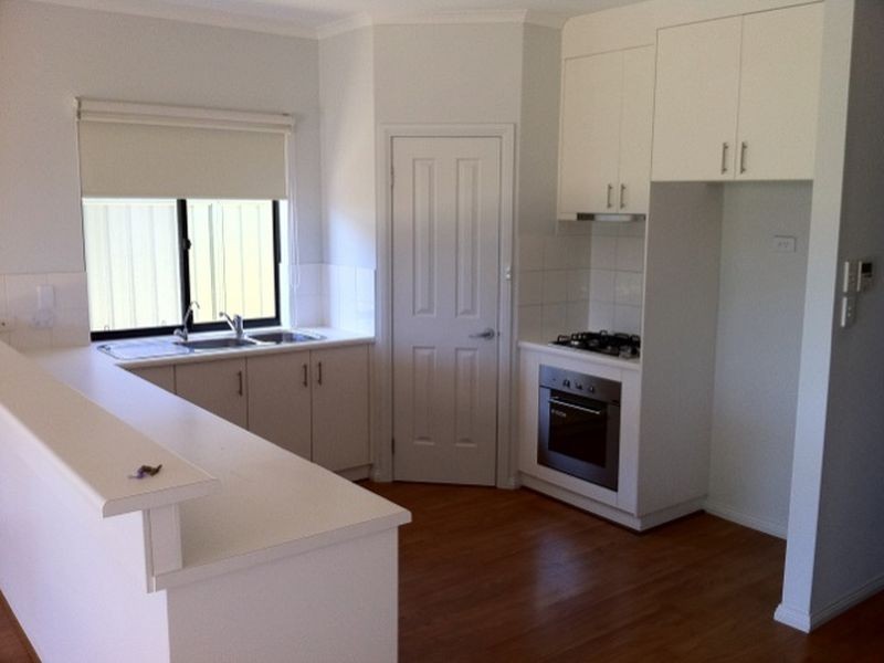 83 Lord Howe Crescent, Mawson Lakes SA 5095