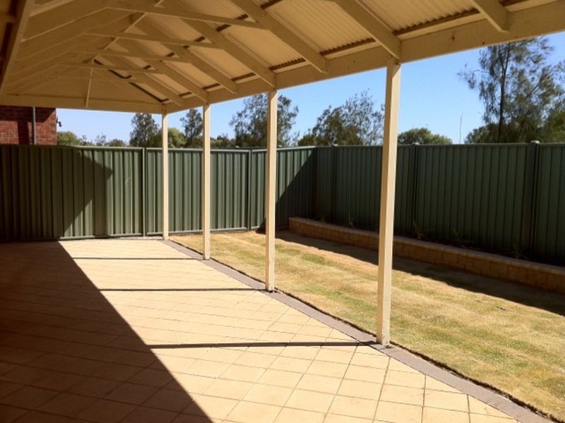 83 Lord Howe Crescent, Mawson Lakes SA 5095