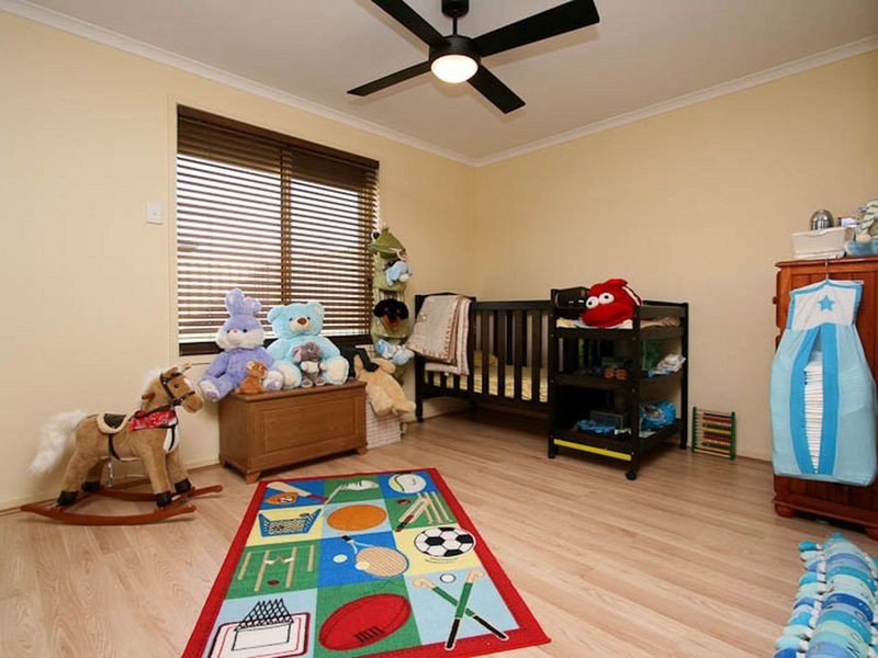 1 Portsea Crescent, Burton SA 5110