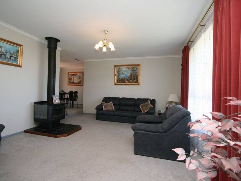 7 Festive Place, Greenwith SA 5125