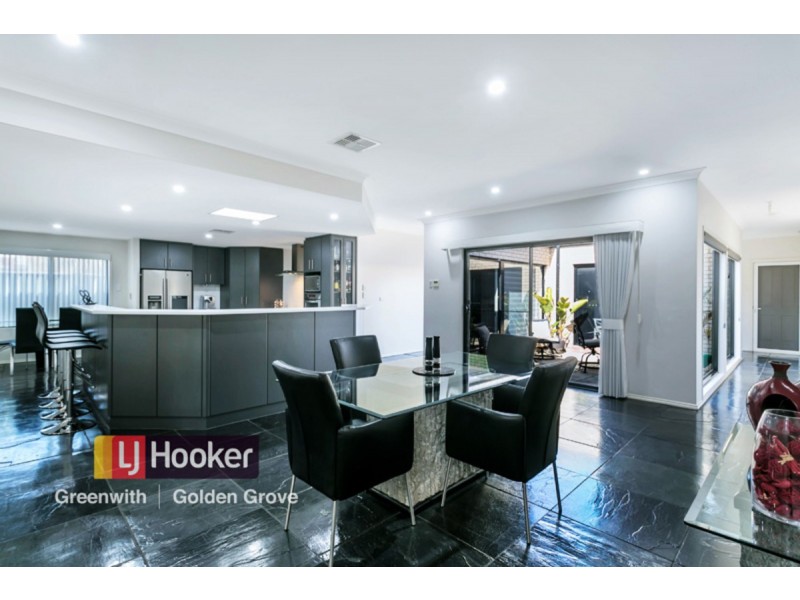 10 Hinchinbrook Avenue, Mawson Lakes SA 5095