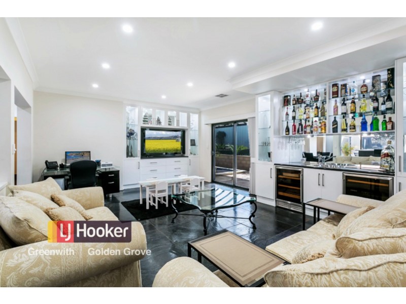 10 Hinchinbrook Avenue, Mawson Lakes SA 5095