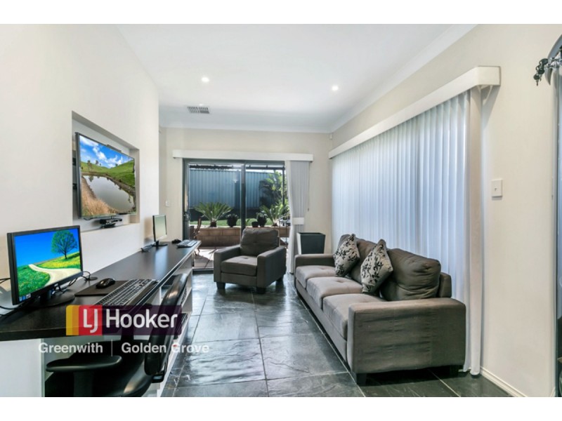 10 Hinchinbrook Avenue, Mawson Lakes SA 5095