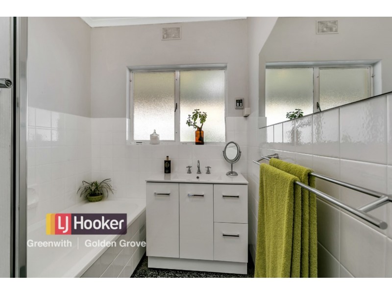 2 Hobart Crescent, Banksia Park SA 5091