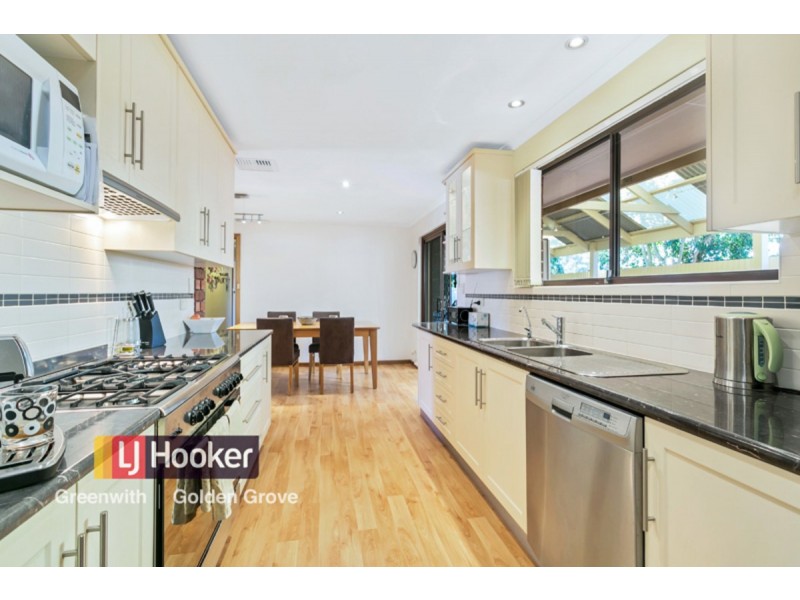 4 Pelsaert Avenue, Fairview Park SA 5126