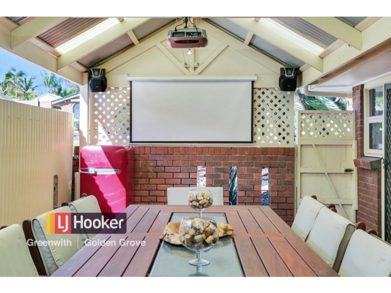 4 Pelsaert Avenue, Fairview Park SA 5126