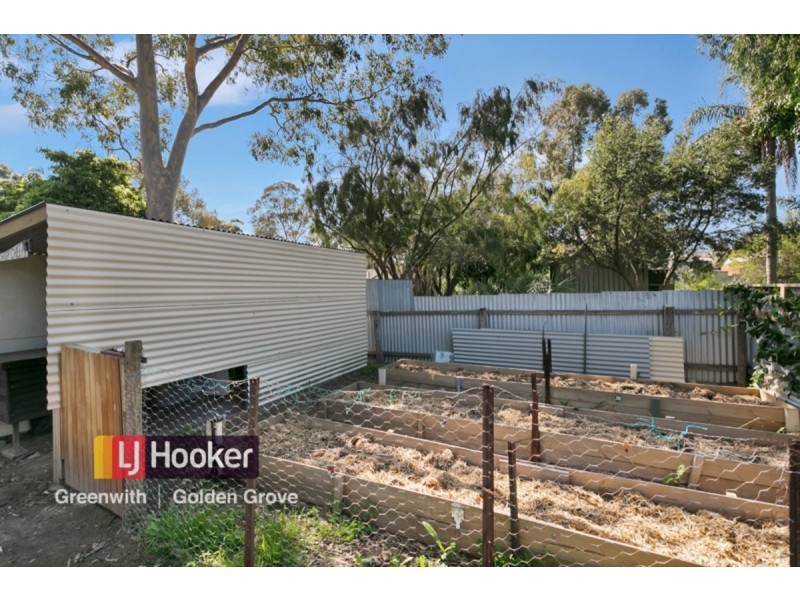 4 Pelsaert Avenue, Fairview Park SA 5126