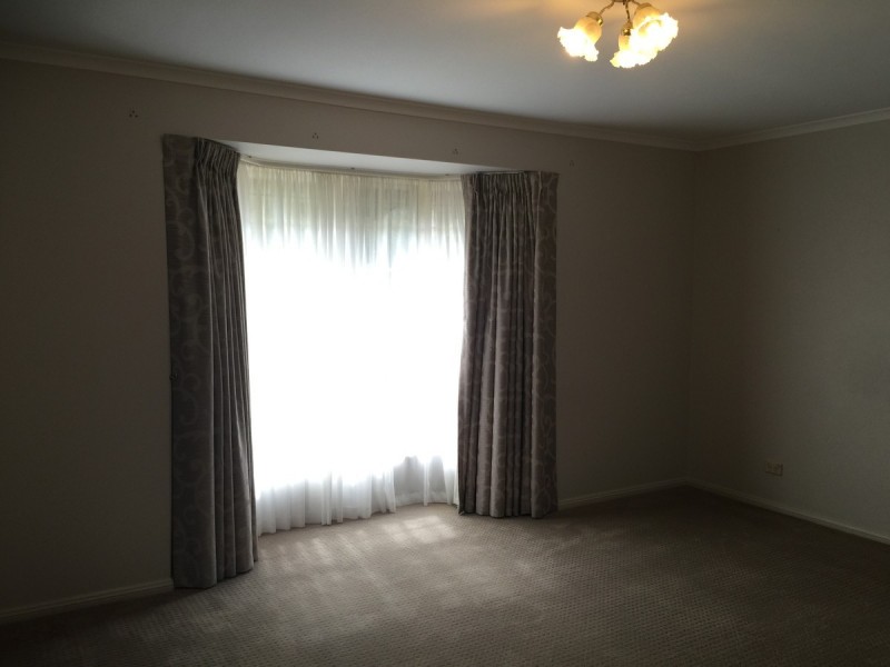 9 Lagavulin Court, Greenwith SA 5125