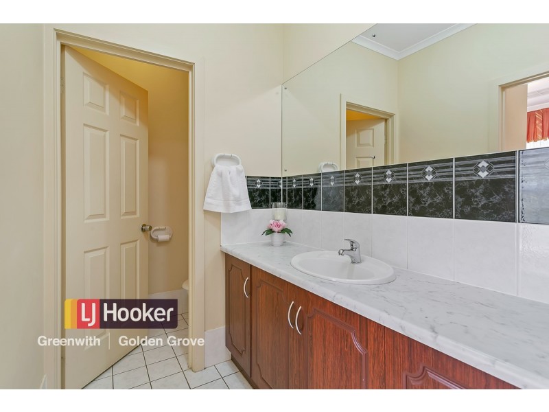 29 Reordan Drive, Greenwith SA 5125