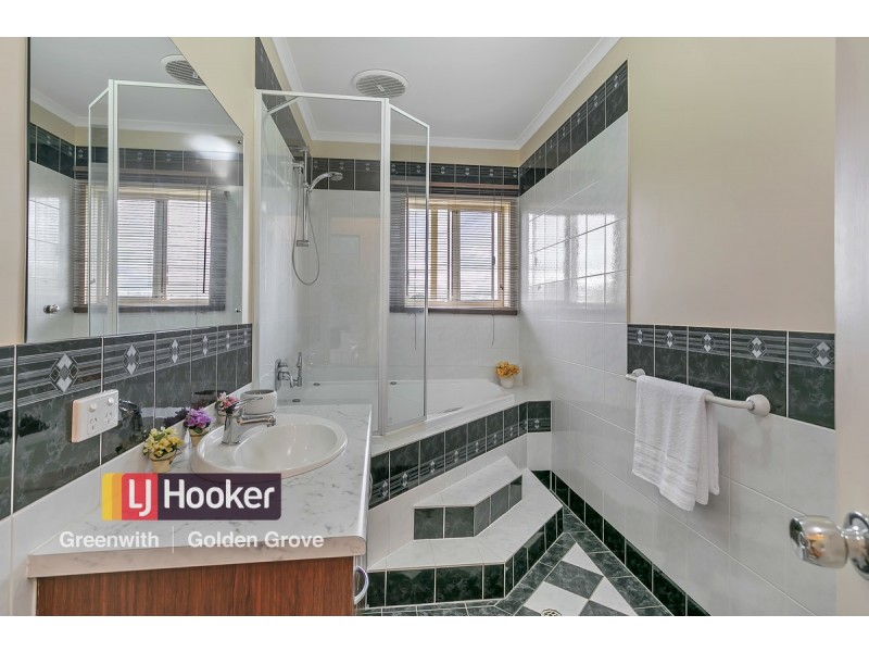 29 Reordan Drive, Greenwith SA 5125