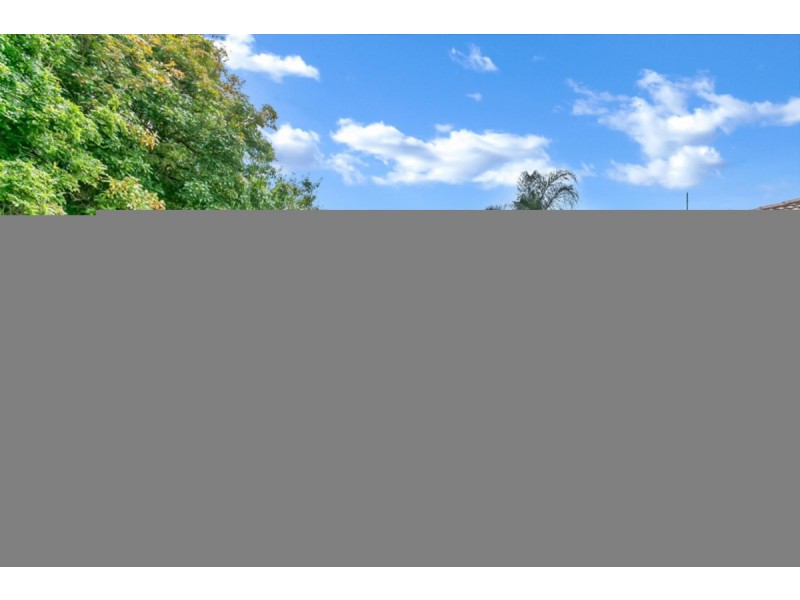 4 Woodlands Road, Elizabeth Downs SA 5113