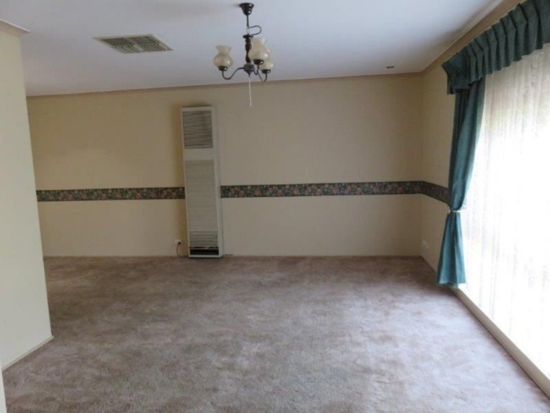 11 Clapton Drive, Paralowie SA 5108