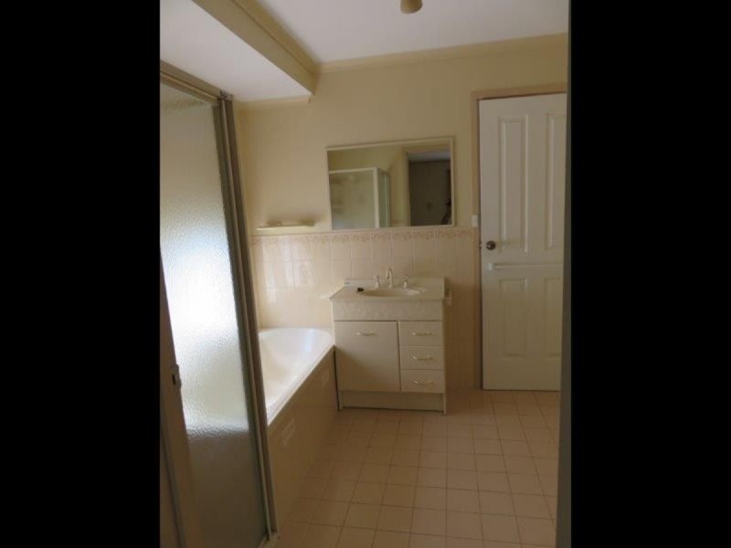 11 Clapton Drive, Paralowie SA 5108