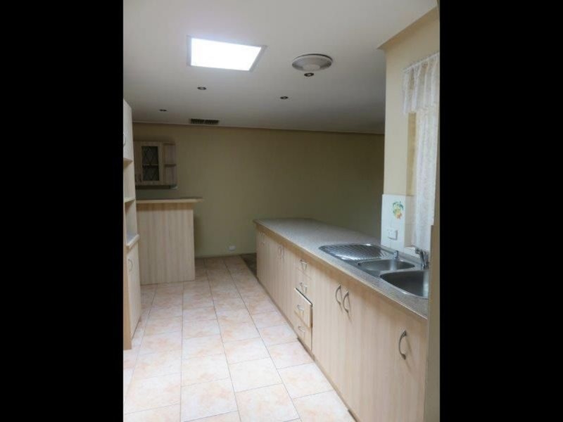 11 Clapton Drive, Paralowie SA 5108
