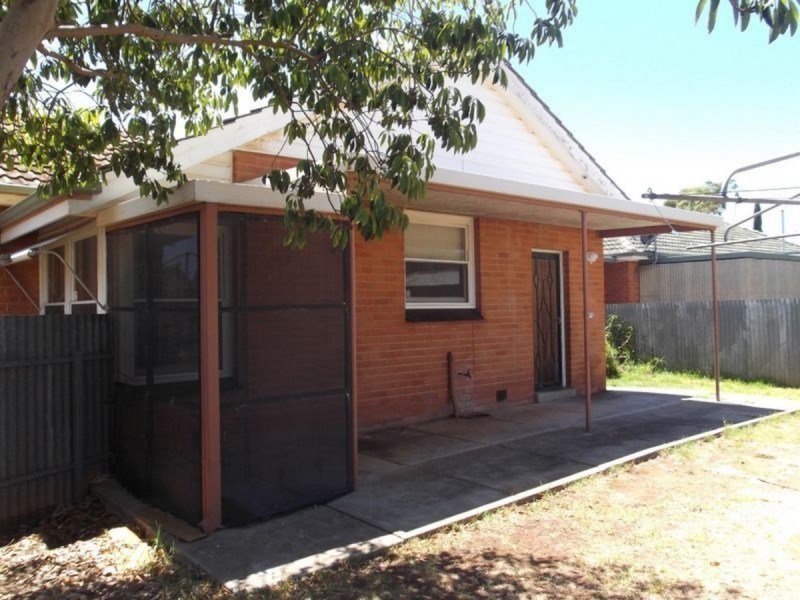 2 Thompson Street, Elizabeth South SA 5112