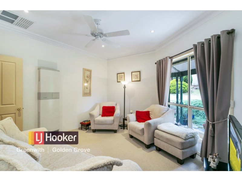 17 Debenham Court, Greenwith SA 5125
