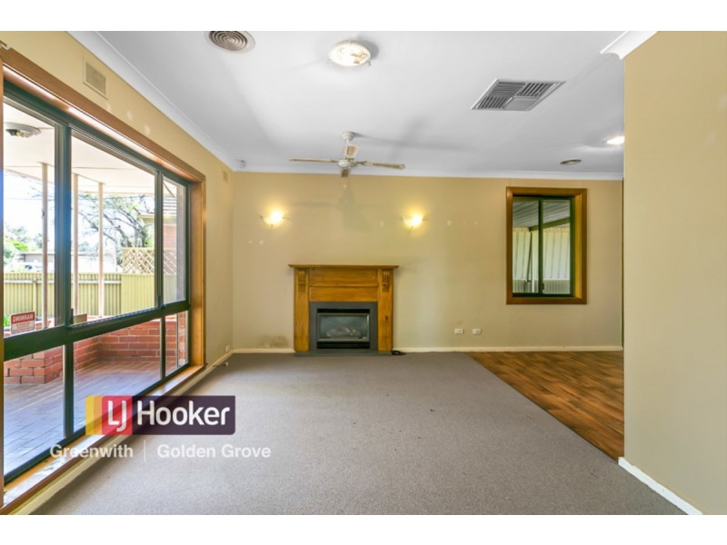 10 Karong Avenue, Brahma Lodge SA 5109