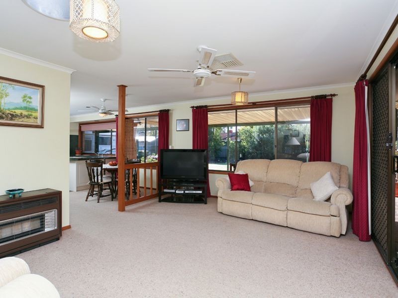 78 Canterbury Drive, Salisbury Heights SA 5109