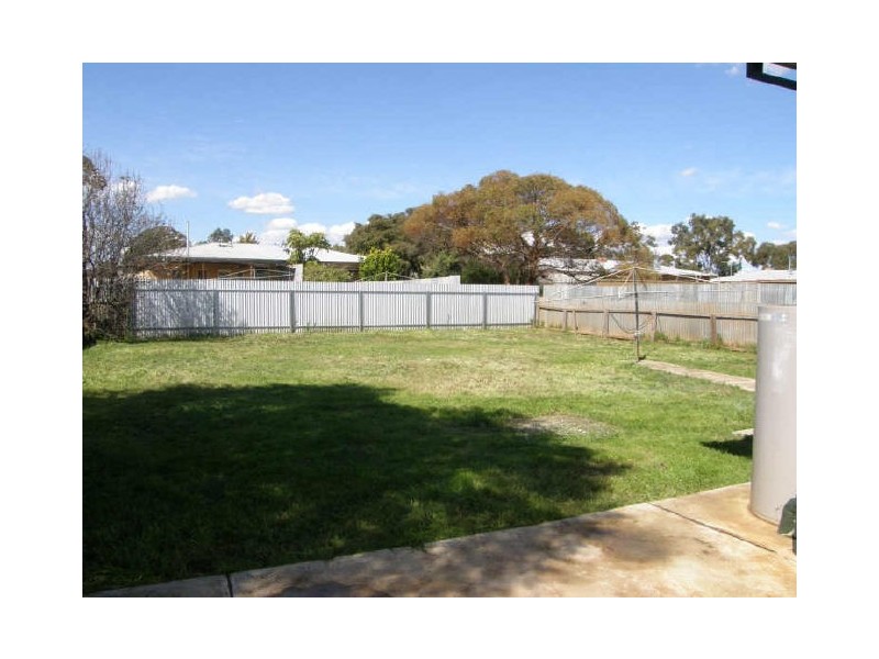 28 Johnston Road, Elizabeth Downs SA 5113