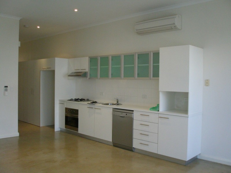 9 Mackenzie Circuit, Mawson Lakes SA 5095