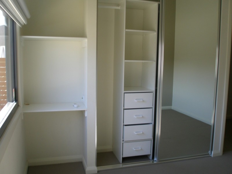 9 Mackenzie Circuit, Mawson Lakes SA 5095