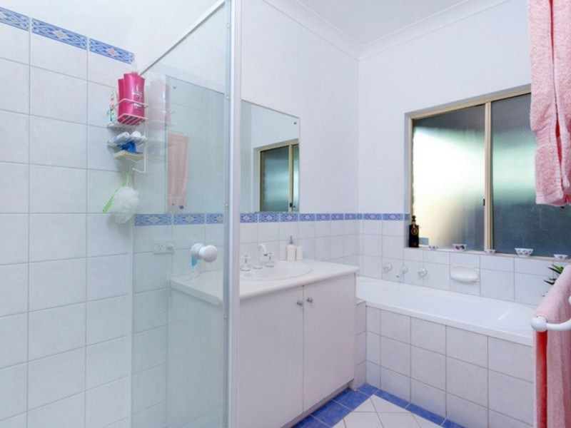 32 Featherstone Circuit, Greenwith SA 5125