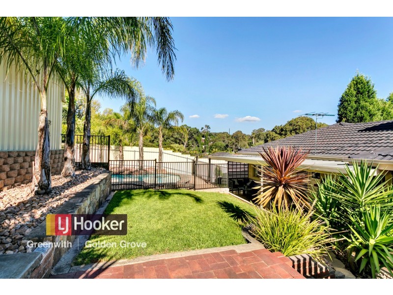 18 Kirrawee Drive, Redwood Park SA 5097