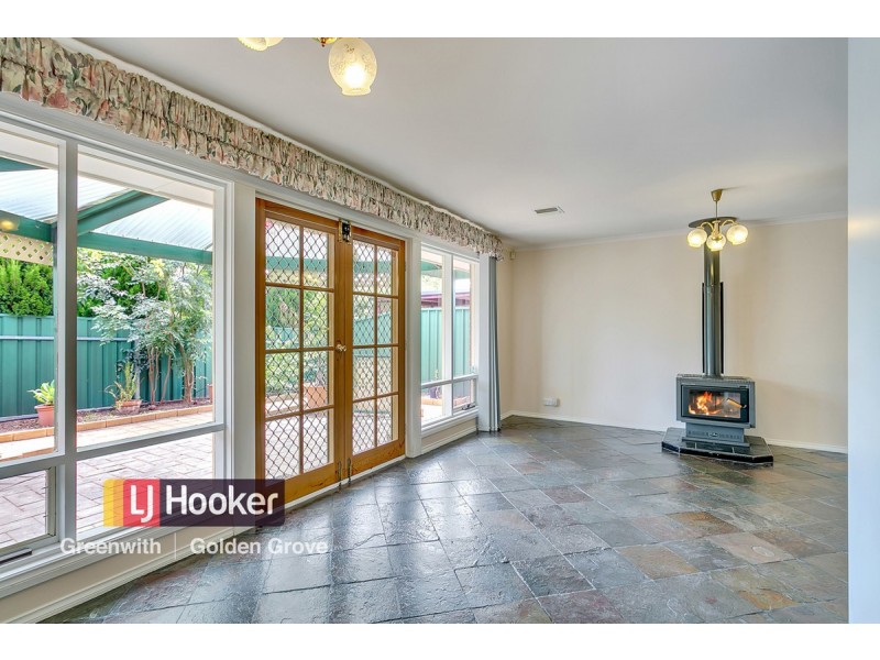 13 Lake Magenta Court, Greenwith SA 5125