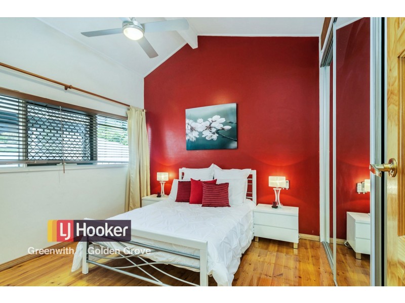 24 McKenzie Crescent, Gulfview Heights SA 5096