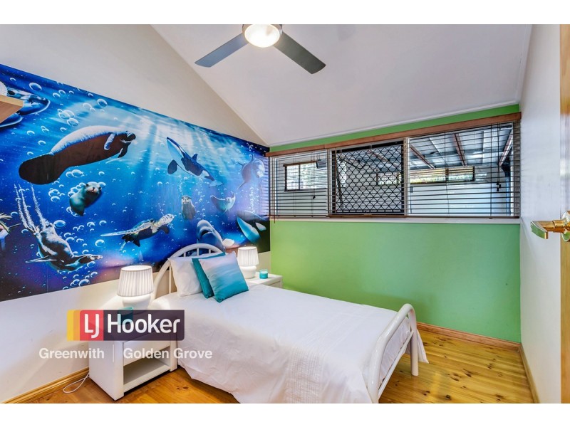 24 McKenzie Crescent, Gulfview Heights SA 5096