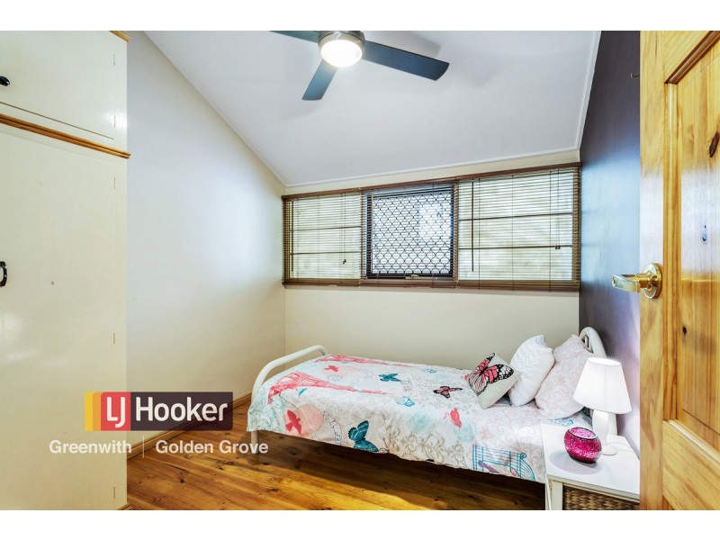 24 McKenzie Crescent, Gulfview Heights SA 5096