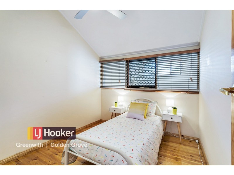 24 McKenzie Crescent, Gulfview Heights SA 5096