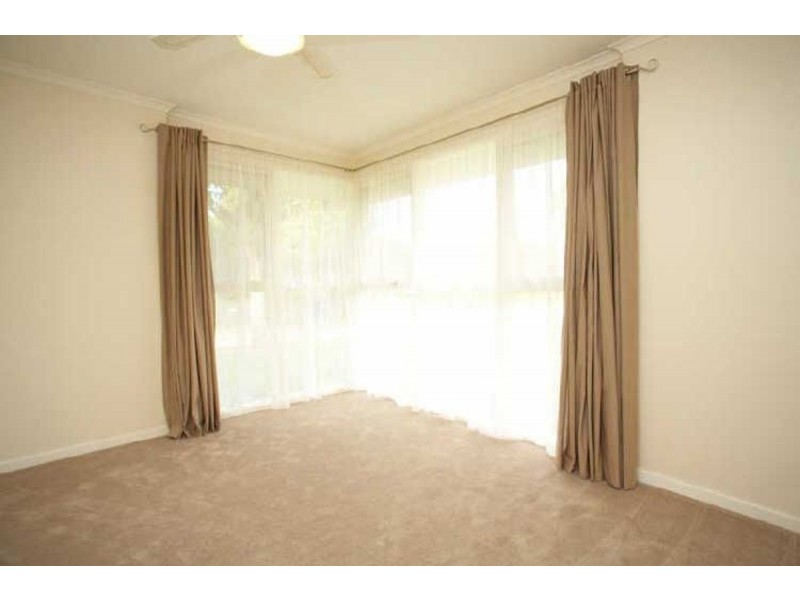 4 Briar Avenue, Salisbury East SA 5109