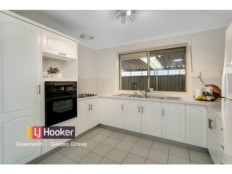 27 Hampton Court, Wynn Vale SA 5127