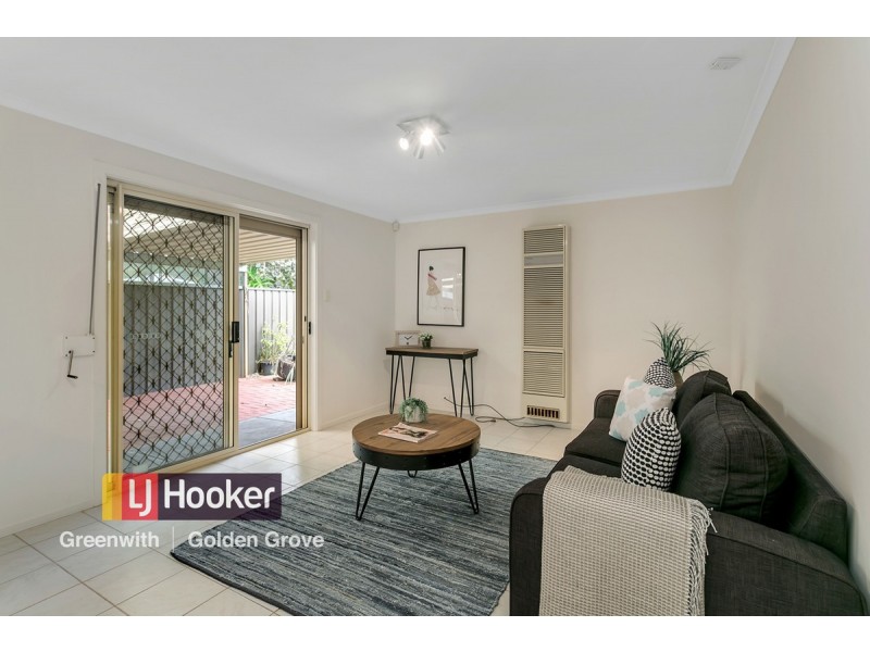 27 Hampton Court, Wynn Vale SA 5127