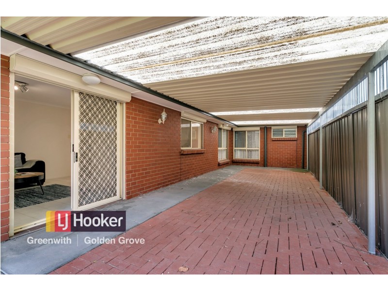 27 Hampton Court, Wynn Vale SA 5127